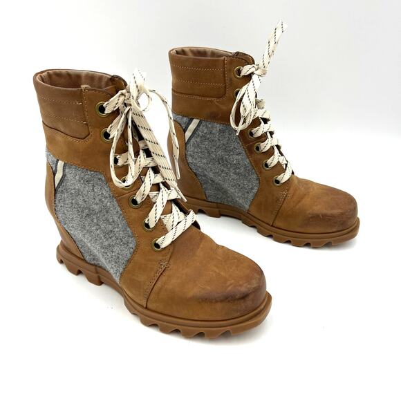 Sorel Joan of Arctic Wedge III Lexie Bootie Tan Nubuck Ankle Boots